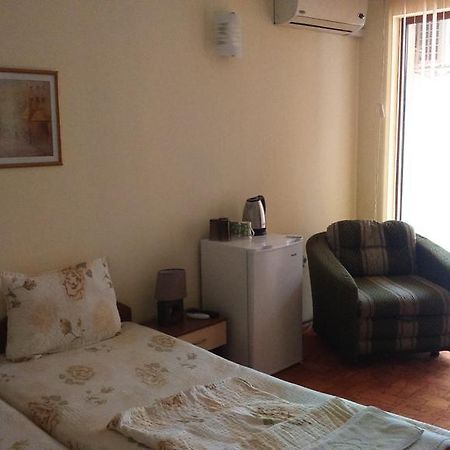 Guest House Pri Valyo Primorsko Exterior photo